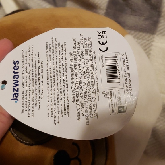 Squishmallows Tanuki Adopt Me NWT new 8 inch - Picture 3 of 5